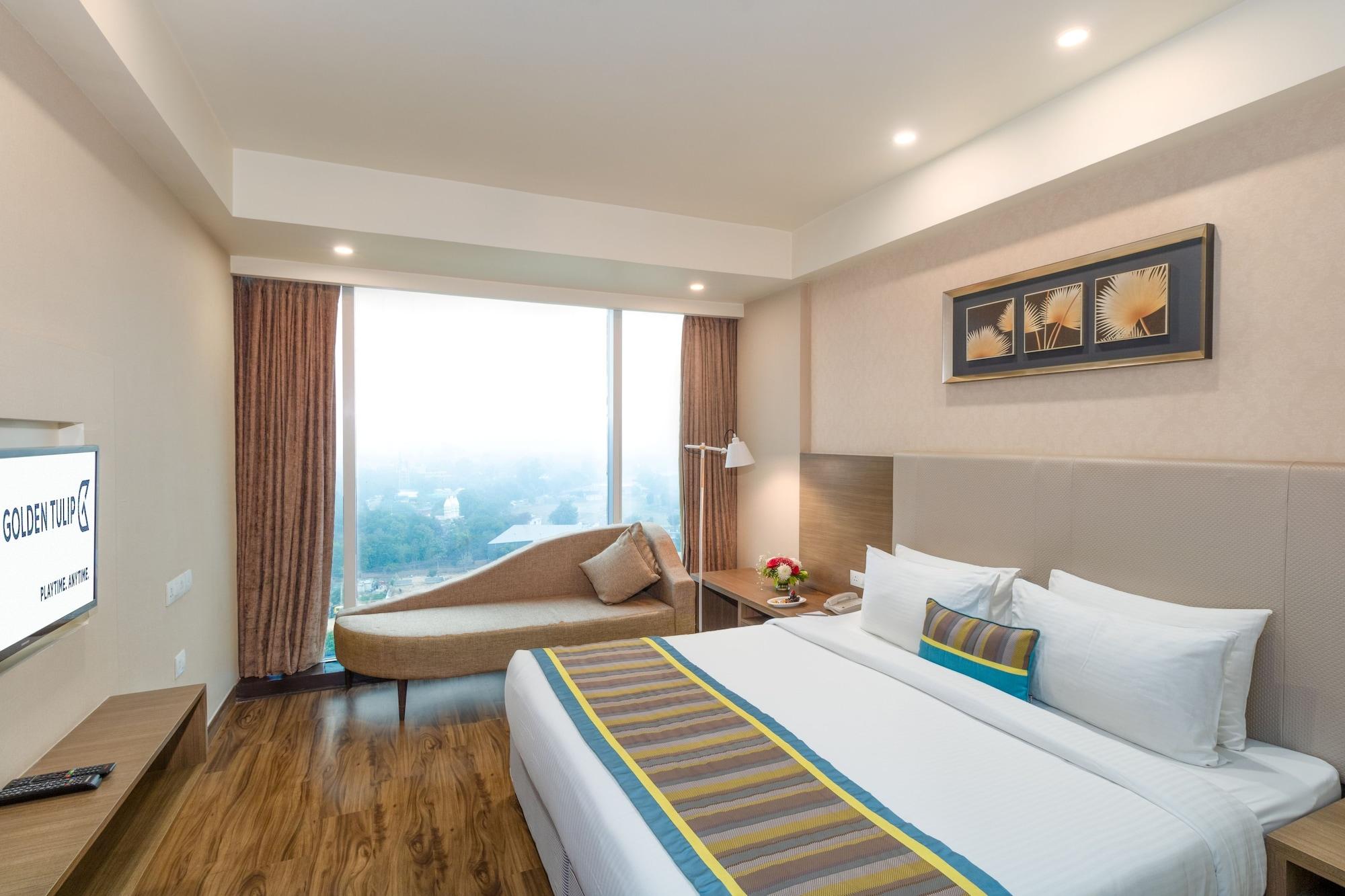 Golden Tulip Suites Gurgaon Buitenkant foto