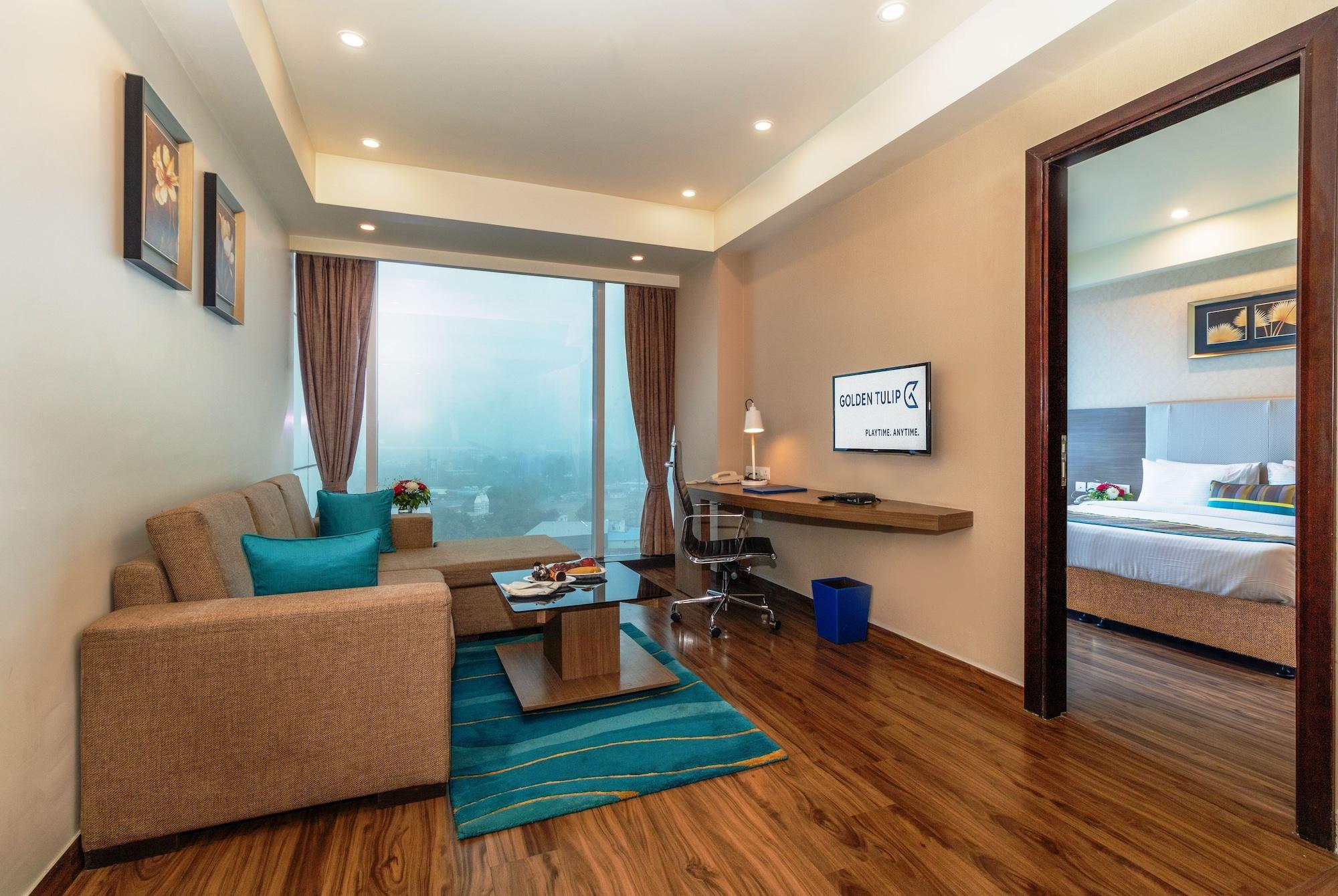 Golden Tulip Suites Gurgaon Buitenkant foto