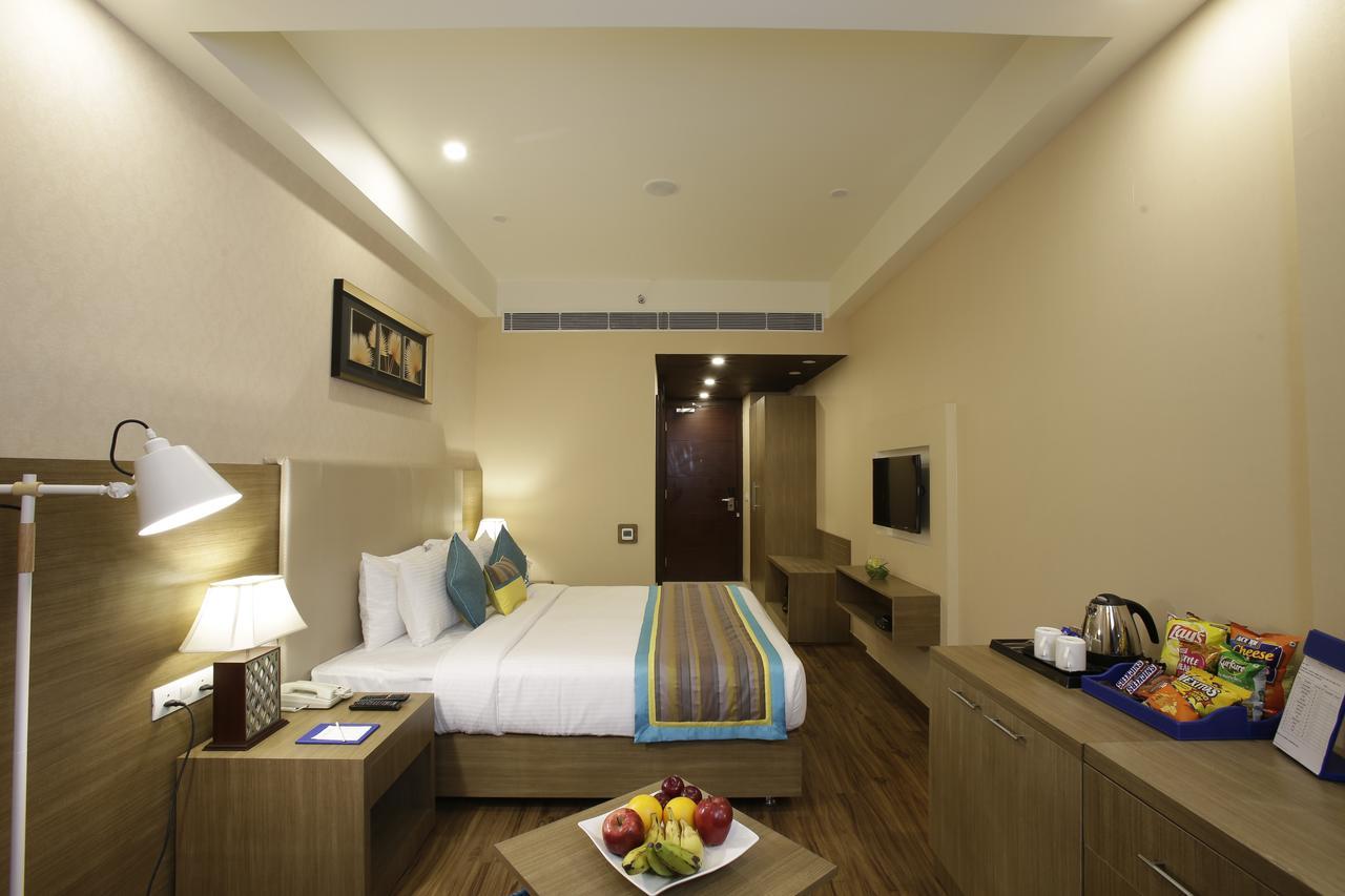 Golden Tulip Suites Gurgaon Buitenkant foto