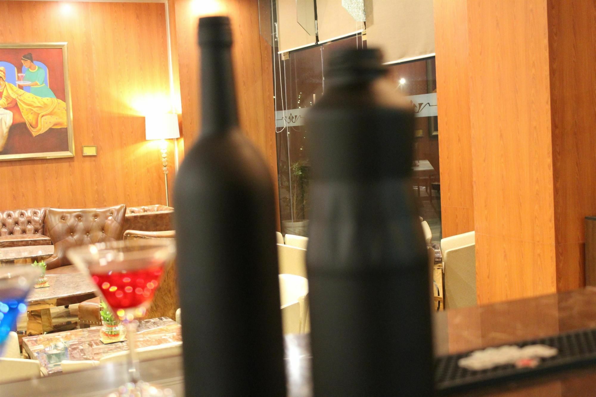 Golden Tulip Suites Gurgaon Buitenkant foto