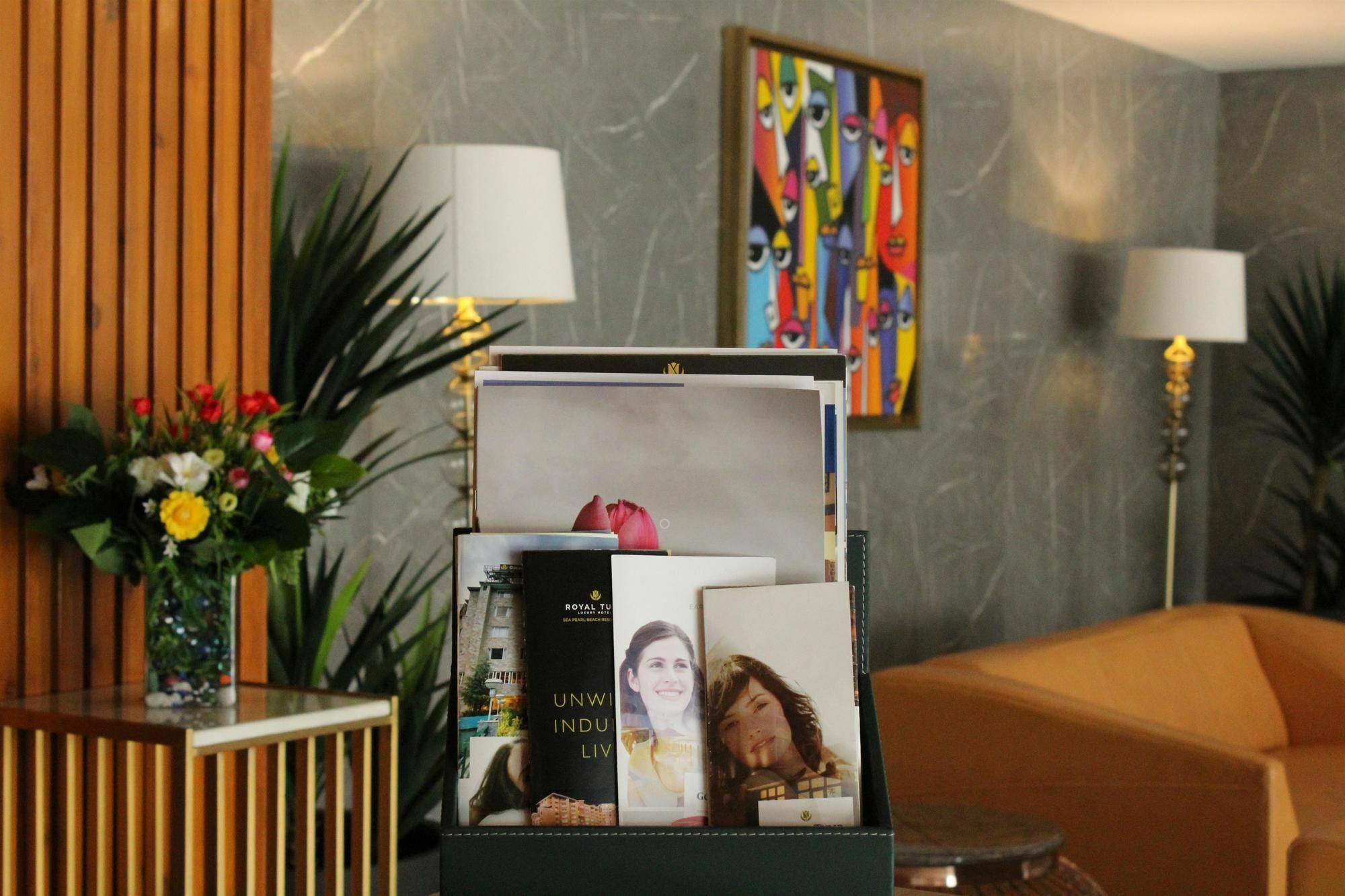 Golden Tulip Suites Gurgaon Buitenkant foto